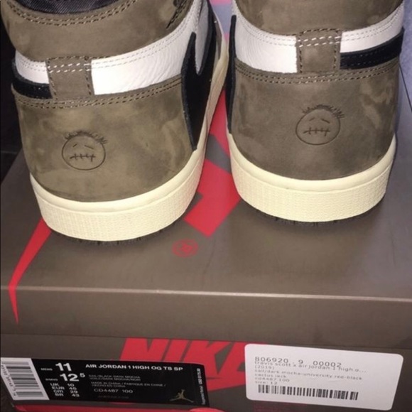 Travis Scott Jordan 1 - Picture 3 of 8